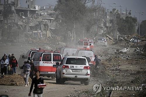 이스라엘군, 이번엔 가자 내 유엔 차량에 탱크 포격