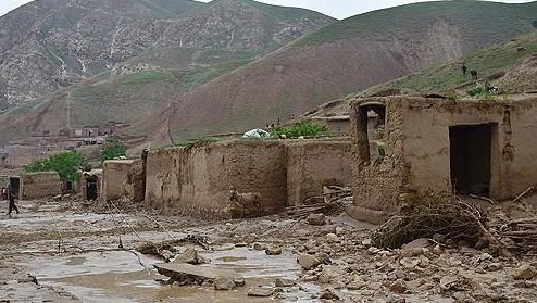 아프간서 폭우·홍수로 또 최소 50명 사망…주택 파손·상점 물에 잠겨