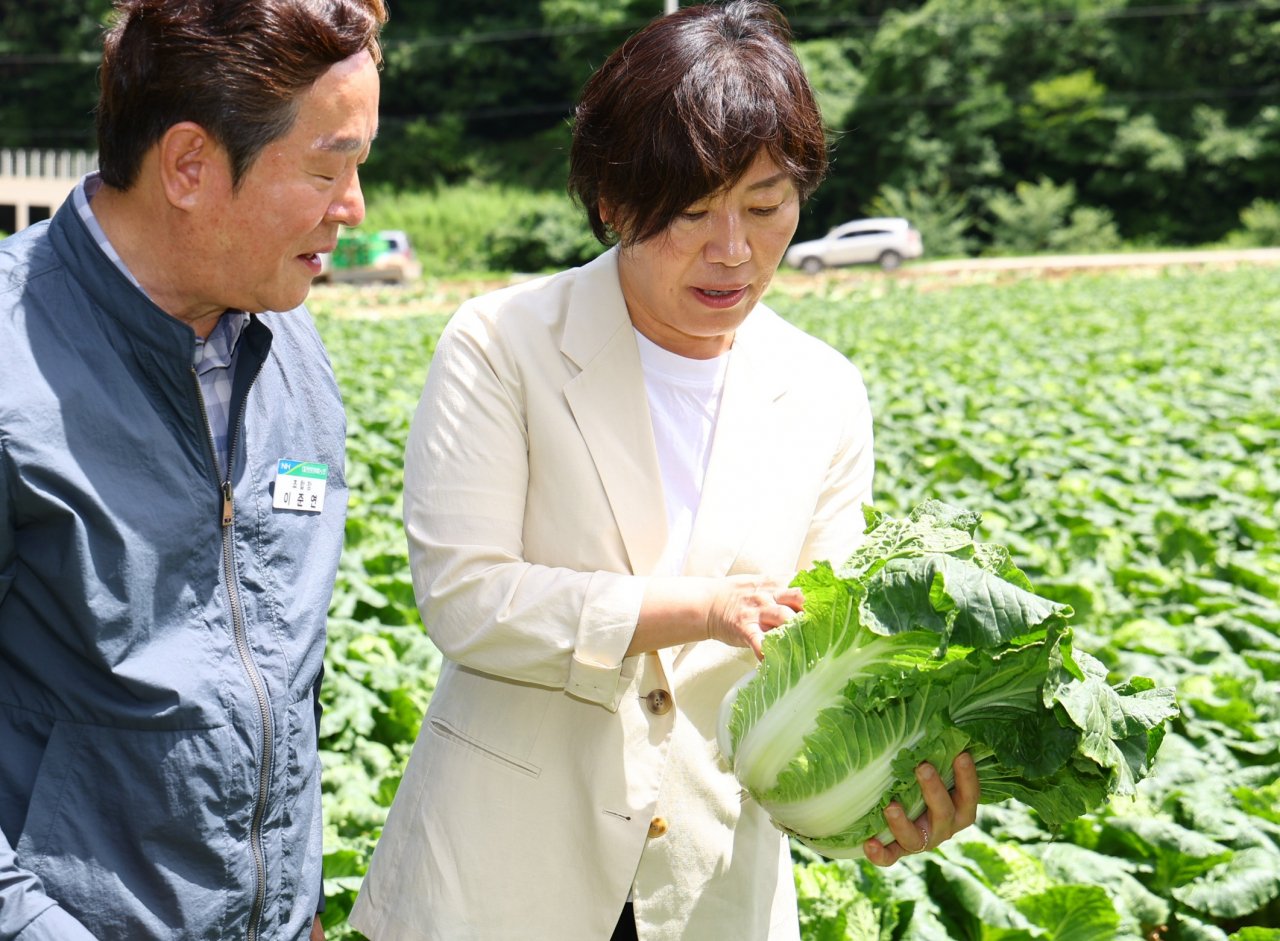 “송미령 농식품 장관 “올해 말까지 기후위기 대응 농산물 수급대책 마련””- 헤럴드경제